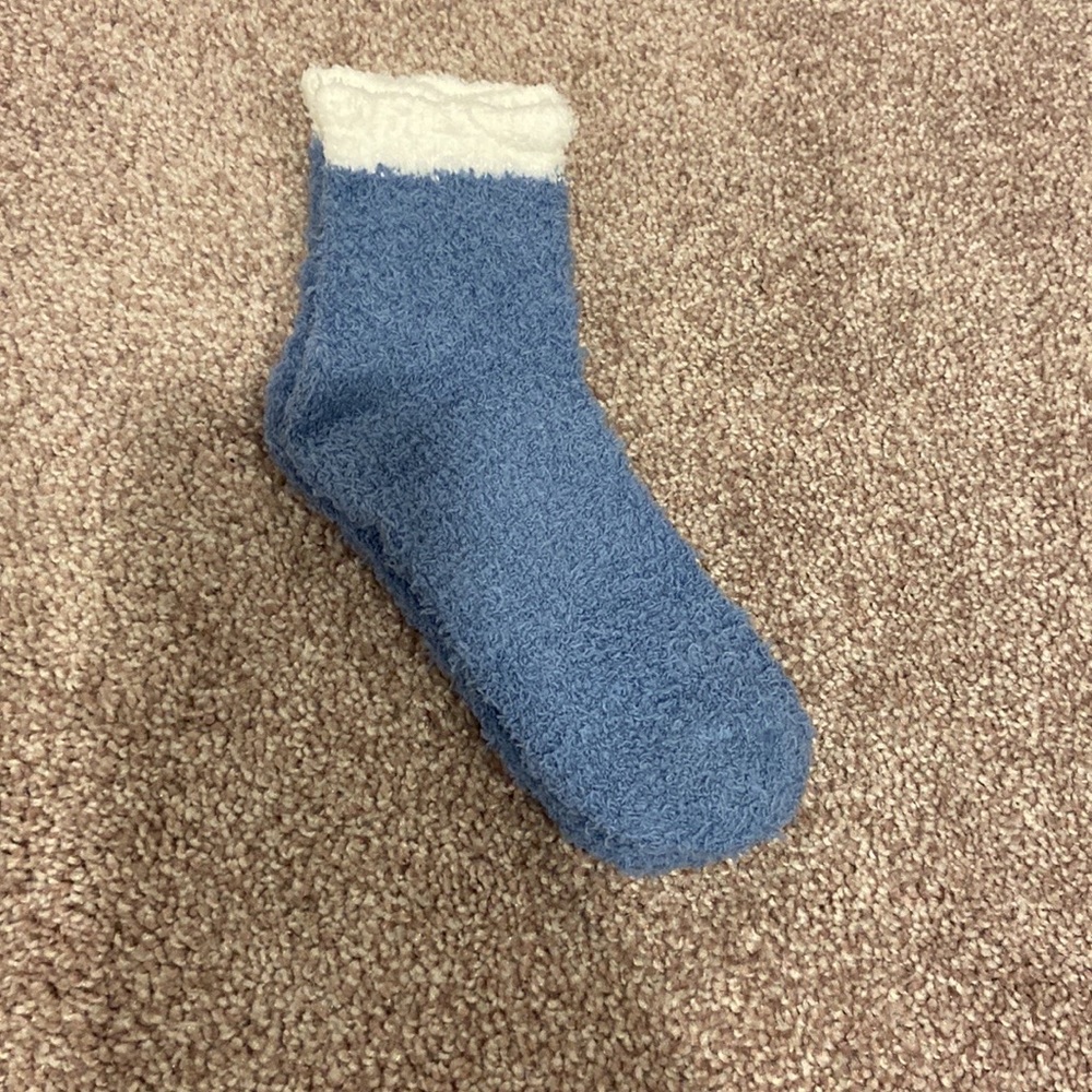 Fuzzy Socks - Picture 5 of 7